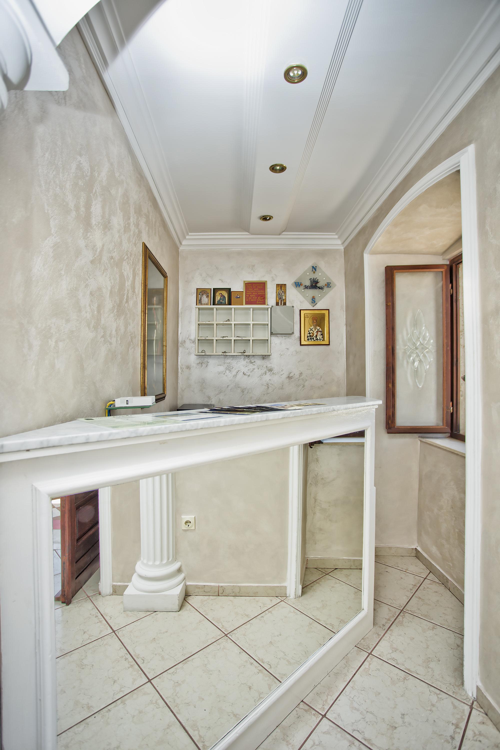 Apartments Admiral Пераст Екстериор снимка